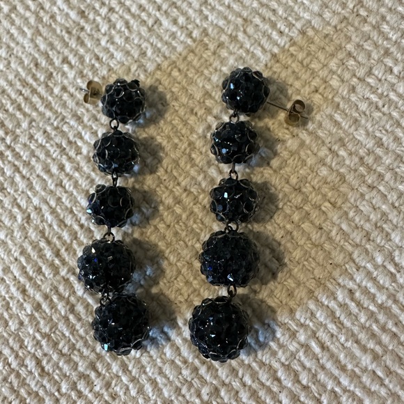 NEW Roxanne Assoulin black crystal drop earrings - Picture 2 of 4